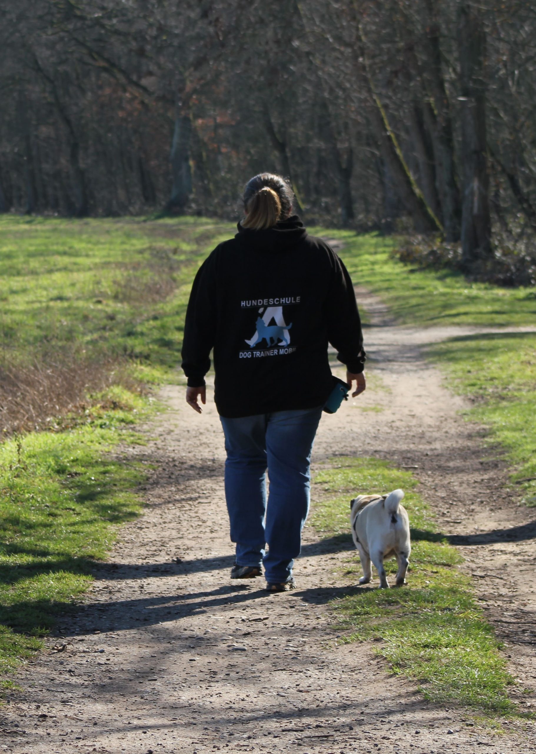 Mandy Wildow Welpenschule & Hundeschule Dog Trainer Mobil in Langenfeld und Solingen